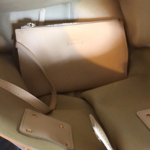 Sale. New Authentic Chloe bag - Picture 9 of 10